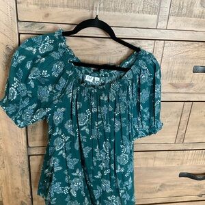 GAP Women's Green Peasant Top